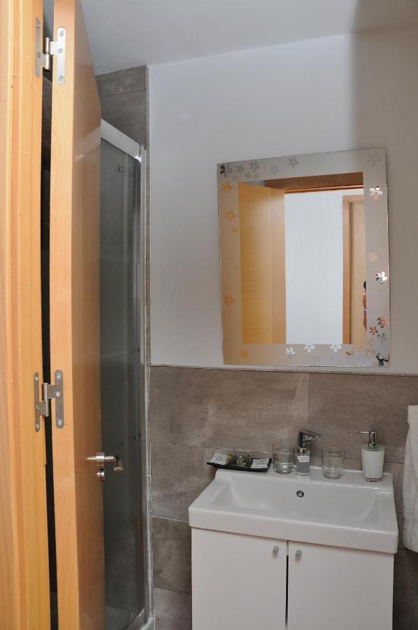 Alba1924 Bed & Breakfast Madrid Bagian luar foto