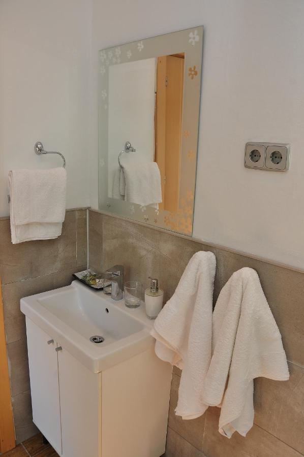 Alba1924 Bed & Breakfast Madrid Bagian luar foto
